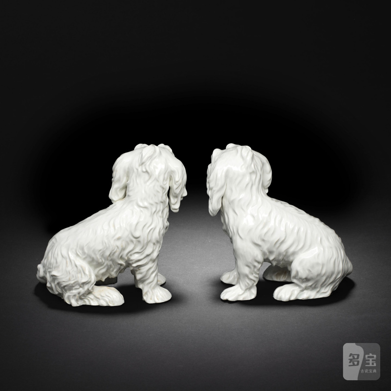 A rare pair of Frankenthal models of seated Bolognese hounds, circa 1765-77 - 图6